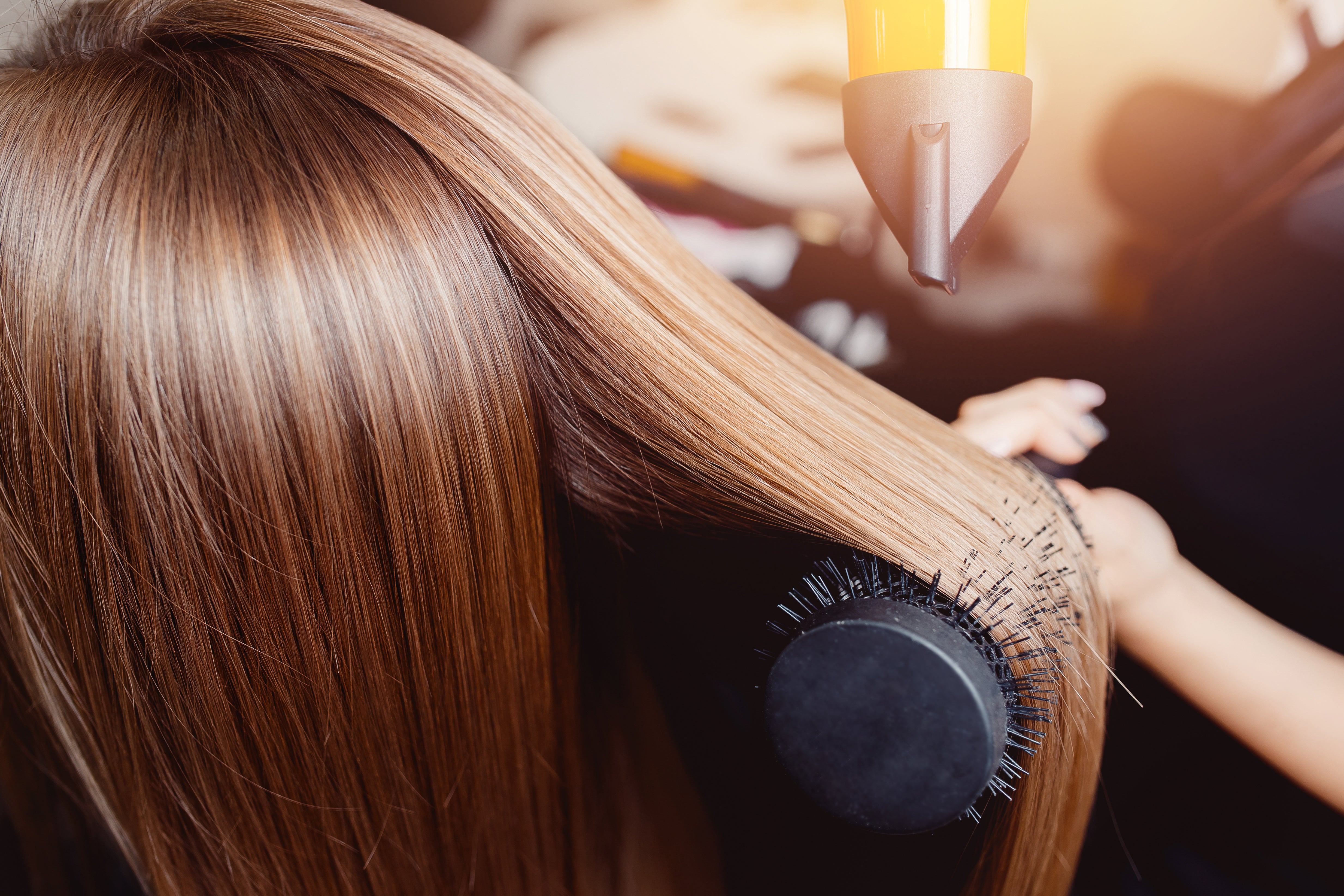 The Artistry of Professional Hair Color: What Are the Benefits?